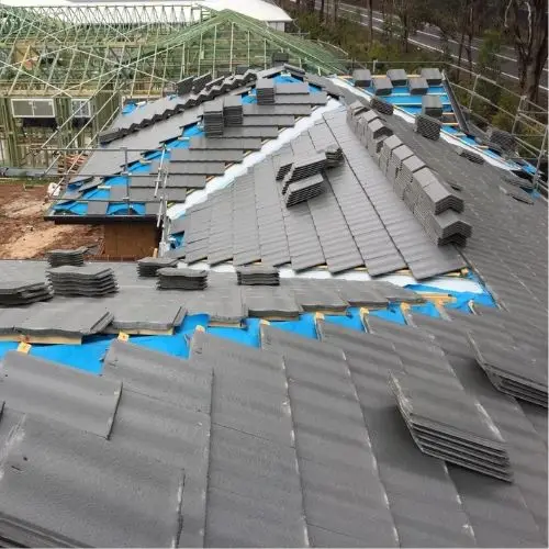 New tile installation over blue sarking membrane — Blue Mountains